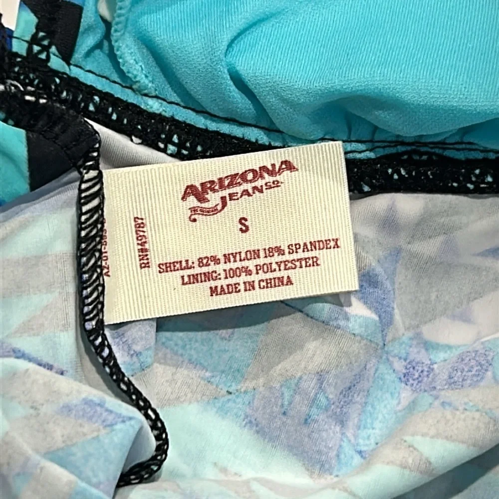 Arizona blue triangle print tankini swim top size small new